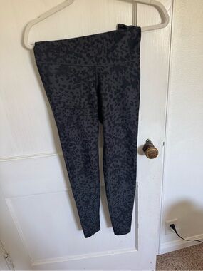 Old Navy Active Black & Charcoal Leopard Print Leggings